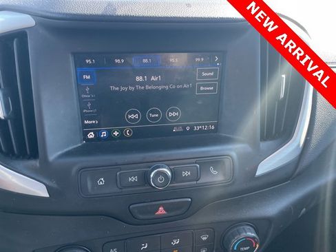 Used 2020 GMC Terrain SLE image 15