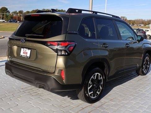 Certified 2025 Subaru Forester Premium image 5