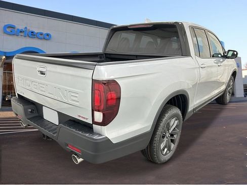 New 2026 Honda Ridgeline Sport image 5