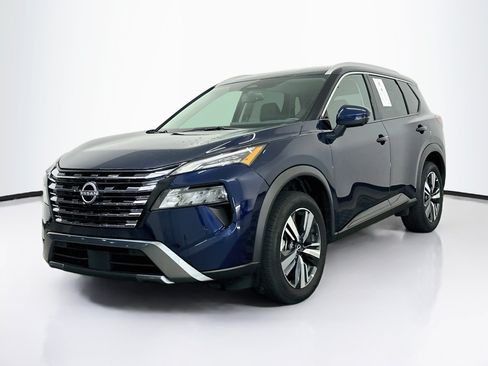 Used 2026 Nissan Rogue SL AWD/4WD image 3