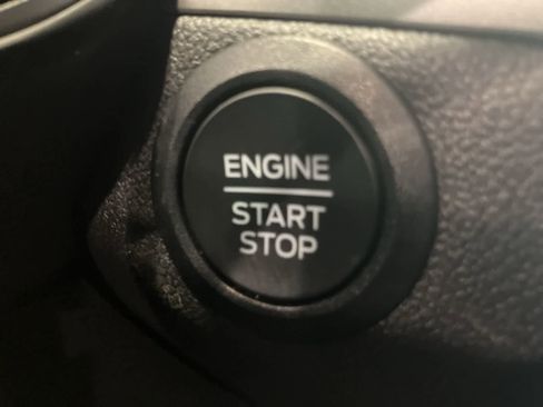 Used 2025 Ford Escape Active image 18