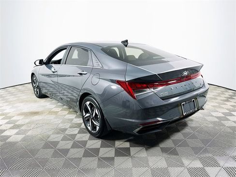 Used 2023 Hyundai Elantra Limited image 5