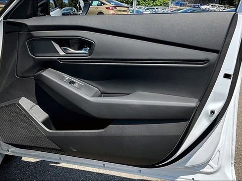 New 2025 Honda Accord SE image 24