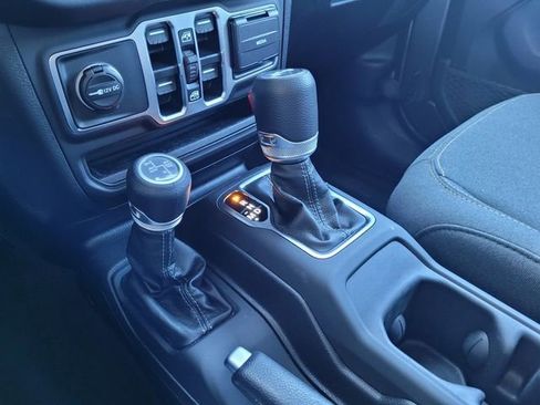 Certified 2025 Jeep Wrangler Unlimited Sahara w/ Safety Group image 12