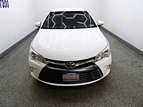 Used 2016 Toyota Camry LE FWD image 2