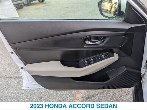 Used 2023 Honda Accord EX image 12