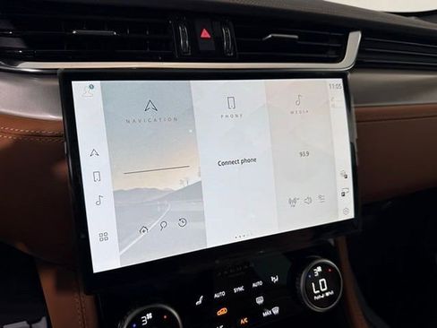 New 2026 Jaguar F-PACE R-Dynamic S image 32