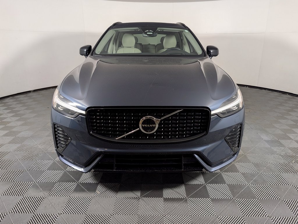 Used 2024 Volvo XC60 B5 Ultimate w/ Climate Package AWD/4WD image 9