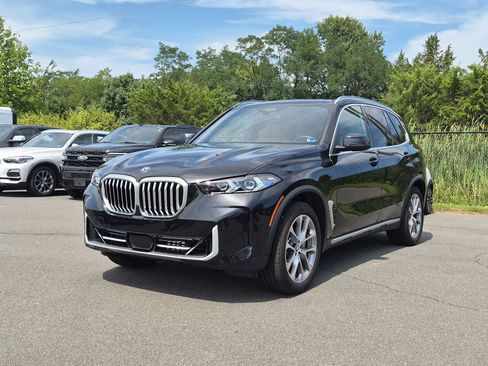 Used 2024 BMW X5 xDrive40i w/ Premium Package AWD/4WD image 4