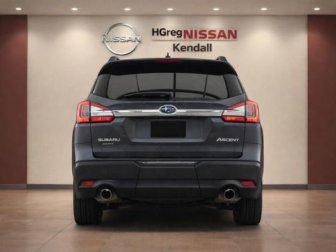 Used 2023 Subaru Ascent Premium AWD/4WD image 6