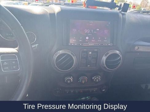 Used 2018 Jeep Wrangler Unlimited Sport S image 18