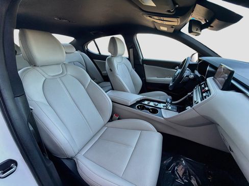 Used 2025 Genesis G70 2.5T AWD/4WD image 33