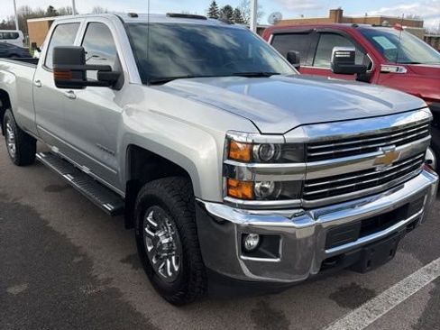Used 2015 Chevrolet Silverado 2500 LT w/ LT Convenience Package image 3