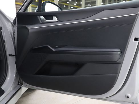 Used 2022 Kia K5 GT-Line image 9