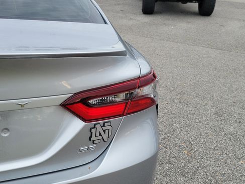 Used 2023 Toyota Camry SE image 17