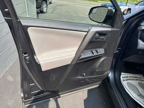 Used 2017 Toyota RAV4 XLE image 16