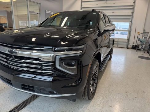 Used 2026 Chevrolet Tahoe Premier w/ Sun And Tow Package image 6