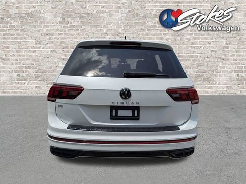 Certified 2023 Volkswagen Tiguan SE R-Line FWD image 5