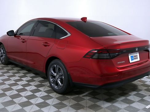 Used 2023 Honda Accord EX image 10