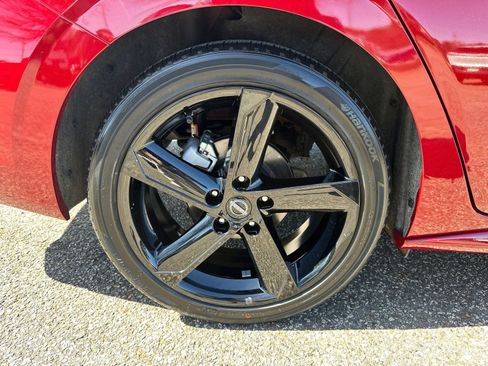 Certified 2024 Nissan Sentra SR FWD image 15