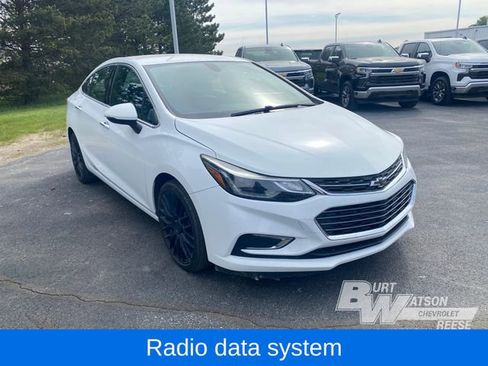 Used 2017 Chevrolet Cruze Premier FWD image 11