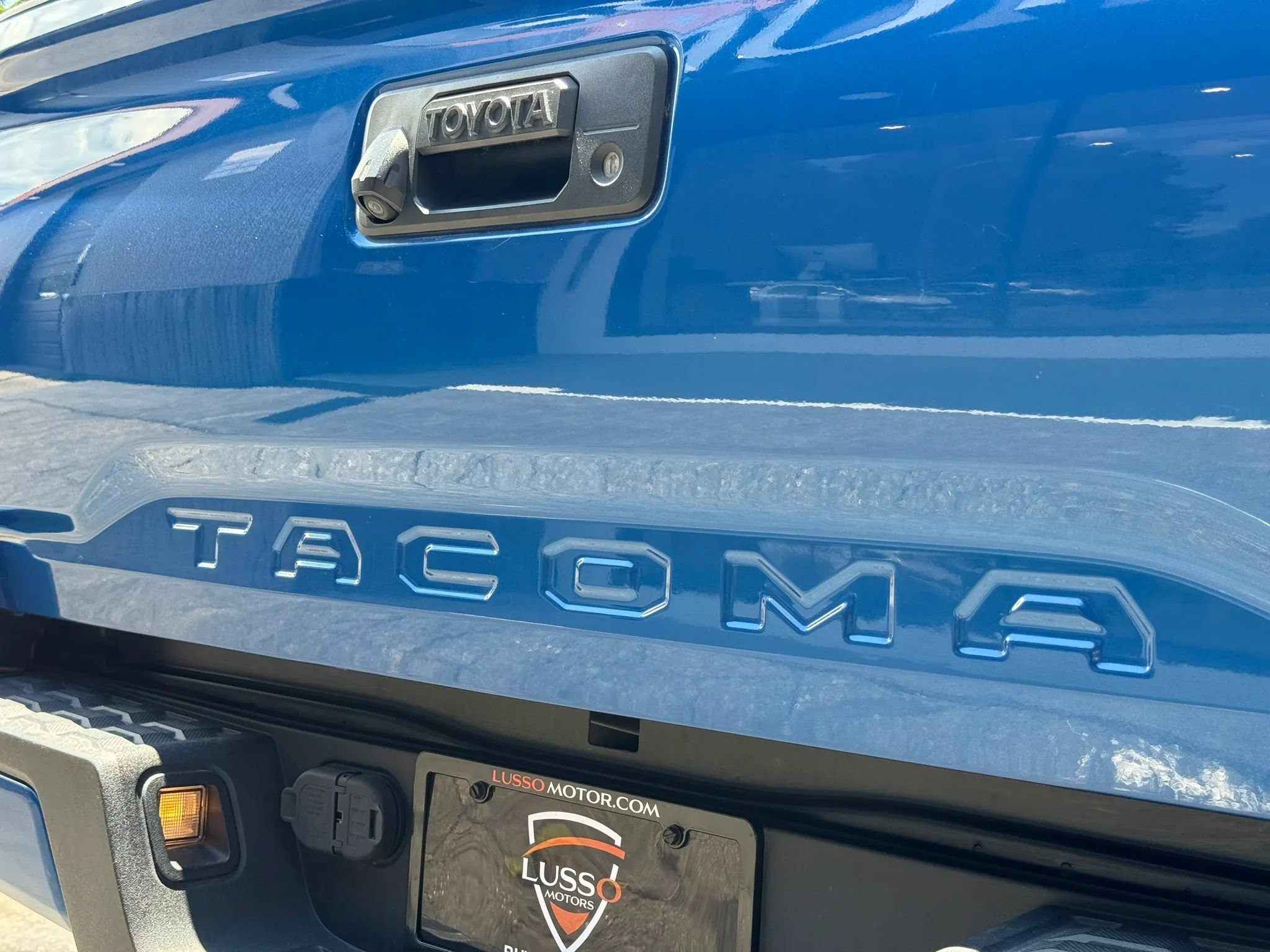 Used 2016 Toyota Tacoma TRD Sport w/ Towing Package AWD/4WD image 38