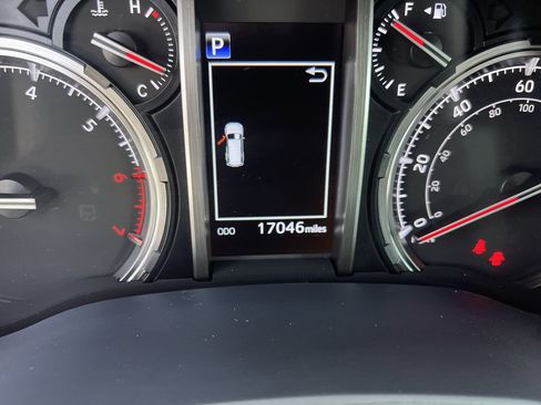 Used 2024 Toyota 4Runner TRD Off-Road image 22