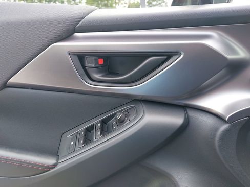 Used 2025 Subaru Impreza 2.0i Sport image 13