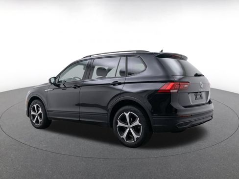 Used 2026 Volkswagen Tiguan SE AWD/4WD image 7