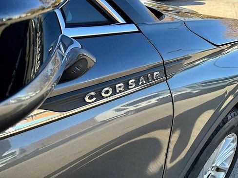 Used 2022 Lincoln Corsair Standard image 8