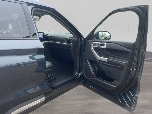 Used 2023 Ford Explorer XLT w/ Equipment Group 202A image 17