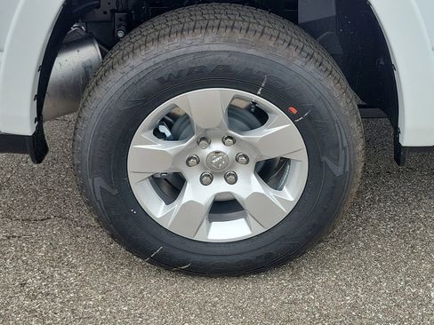 New 2026 RAM 1500 4x4 Crew Cab image 6