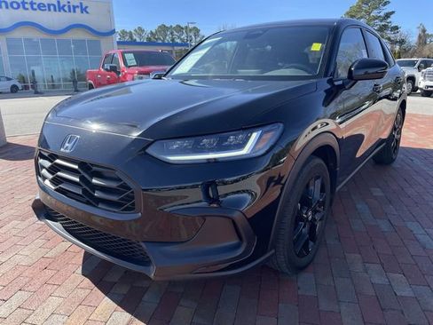 Used 2024 Honda HR-V Sport image 1