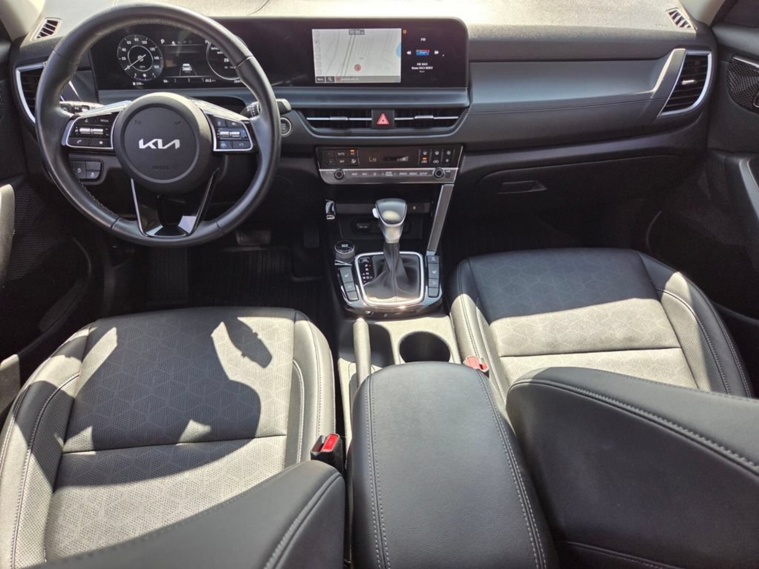 Certified 2024 Kia Seltos EX AWD/4WD image 13