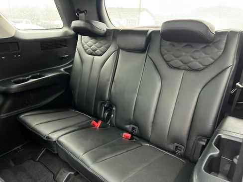 Used 2021 Hyundai Palisade Limited w/ Winter Package image 26
