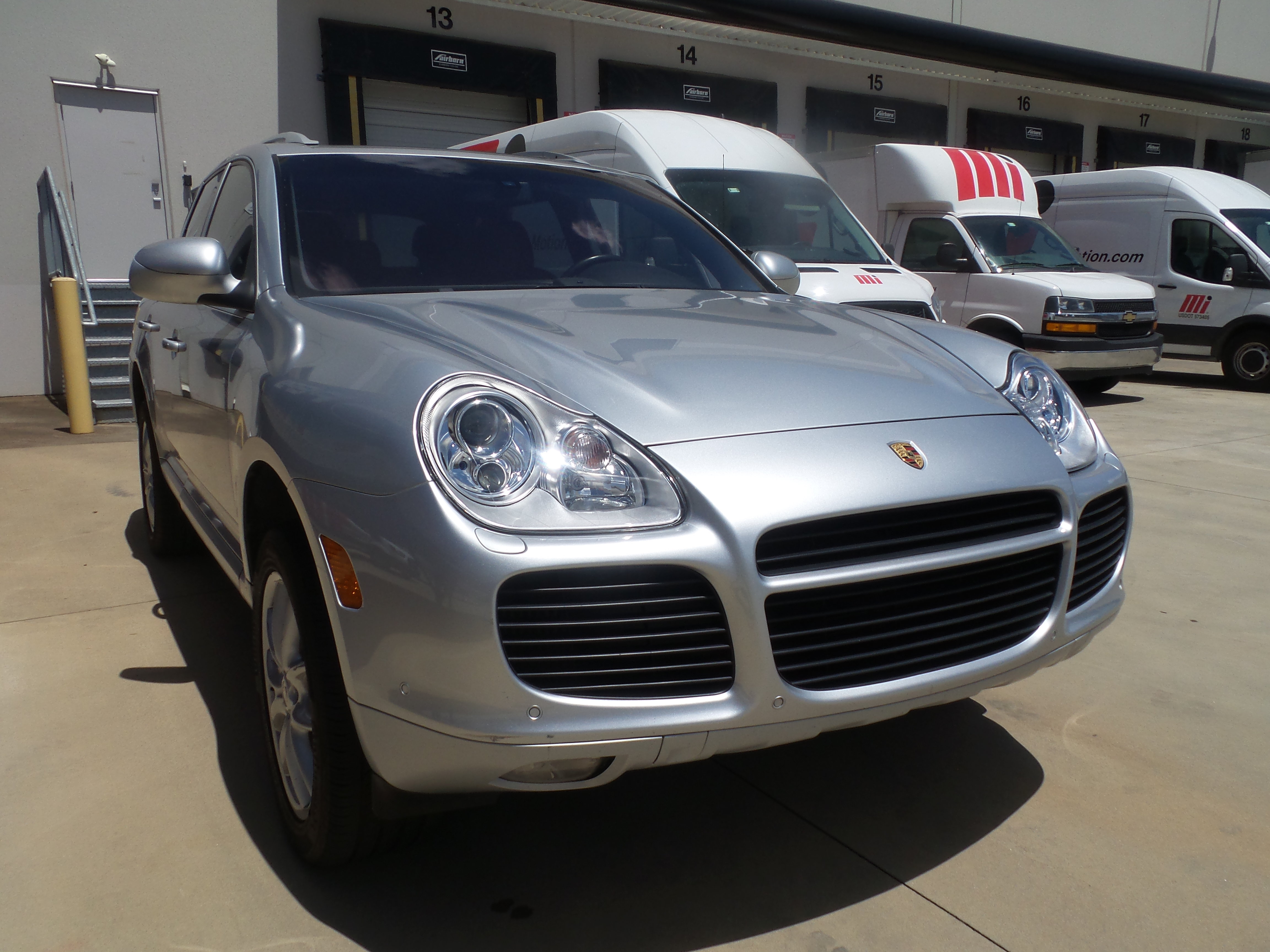 Used 2004 Porsche Cayenne Turbo AWD/4WD image 4