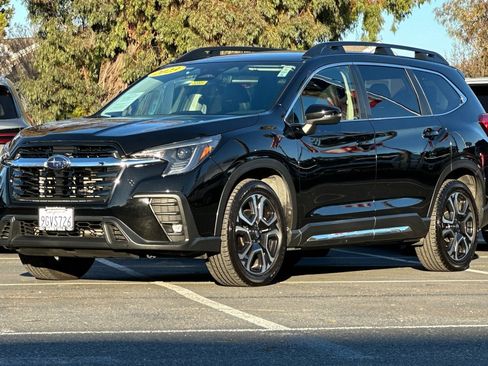 Used 2023 Subaru Ascent Limited image 8
