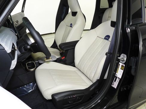 Certified 2025 MINI Cooper 4-Door Hardtop image 22