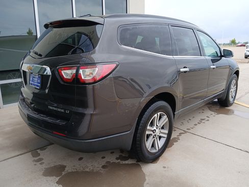 Used 2015 Chevrolet Traverse LT image 7