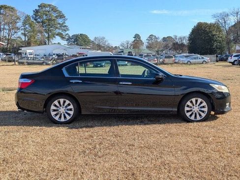Used 2013 Honda Accord EX image 2