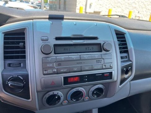 Used 2010 Toyota Tacoma 4x4 Access Cab V6 image 17