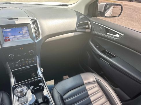 Used 2019 Ford Edge SEL w/ Equipment Group 201A AWD/4WD image 19