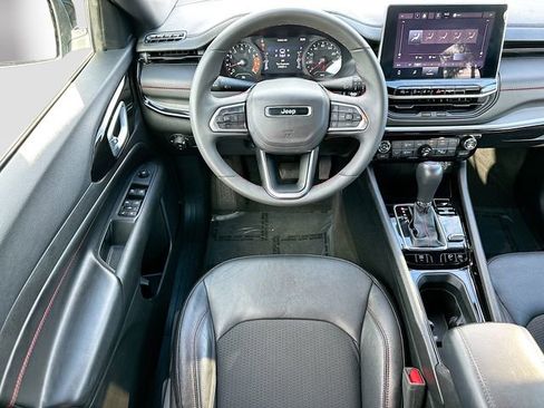 Used 2024 Jeep Compass Trailhawk image 20