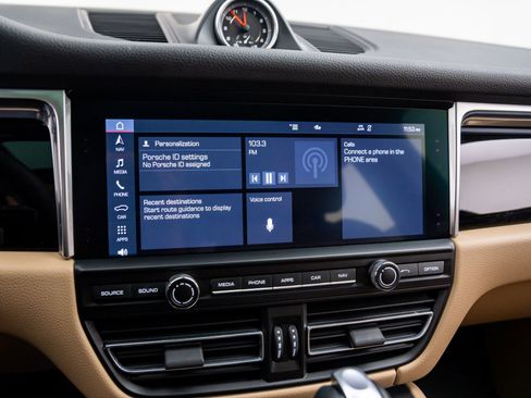 Certified 2021 Porsche Macan S image 24