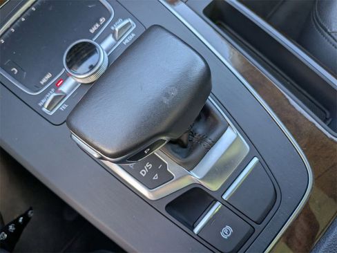 Used 2019 Audi Q5 2.0T Premium Plus w/ Premium Plus Package image 28