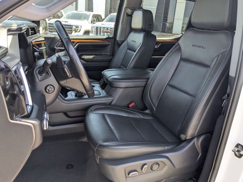 Certified 2023 GMC Sierra 1500 Denali w/ Technology Package AWD/4WD image 15