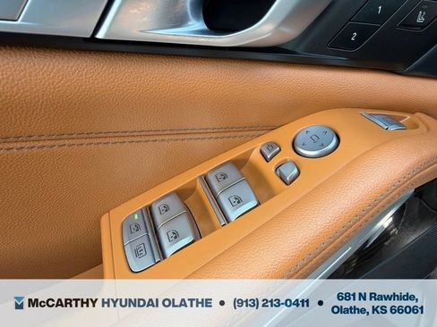 Used 2021 BMW X7 xDrive40i w/ Executive Package 2 AWD/4WD image 41