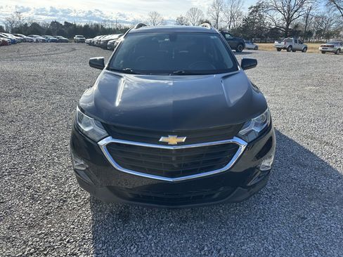 Used 2018 Chevrolet Equinox LT w/ Sun & Infotainment Package image 2
