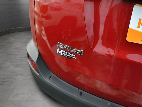 Used 2015 Toyota RAV4 LE image 12