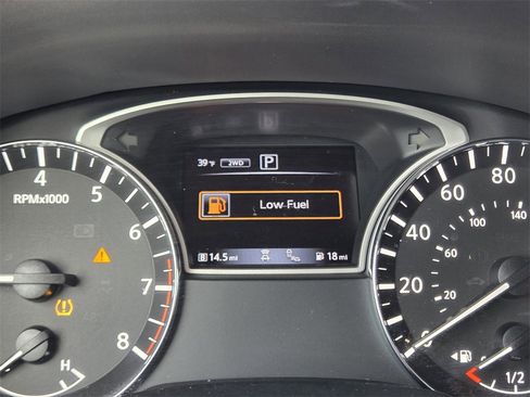 Used 2019 Nissan Pathfinder SL image 24